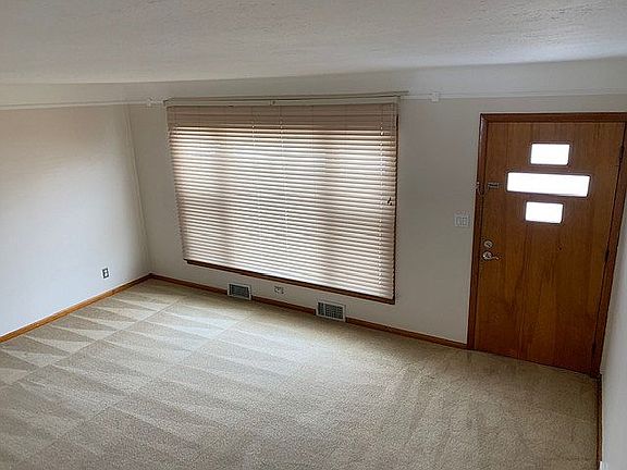 3rd image of 2923 Dellwood Dr