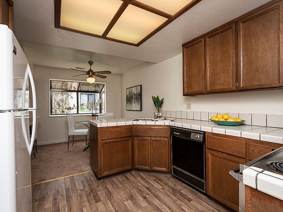 5th image of 55 Appian Way Unit C