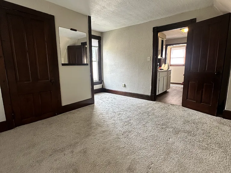 614 S 4th St #2 — Photo 7