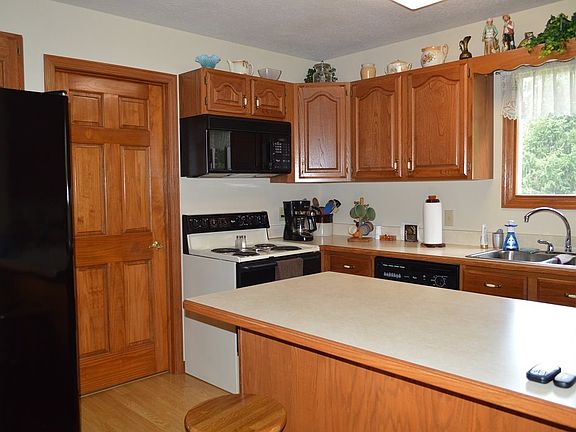 3rd image of 5828 N County Road 400 W