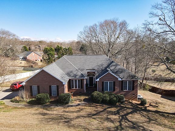 2nd image of 227 Saddlebrook Dr