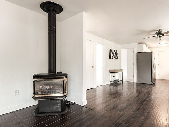 4th image of 103 River Ave SE