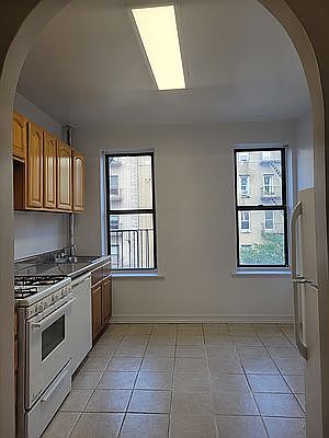 4th image of 481 Fort Washington Ave #490