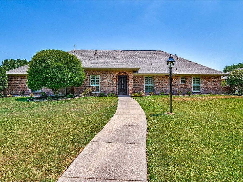 1st image of 216 Mesa Dr