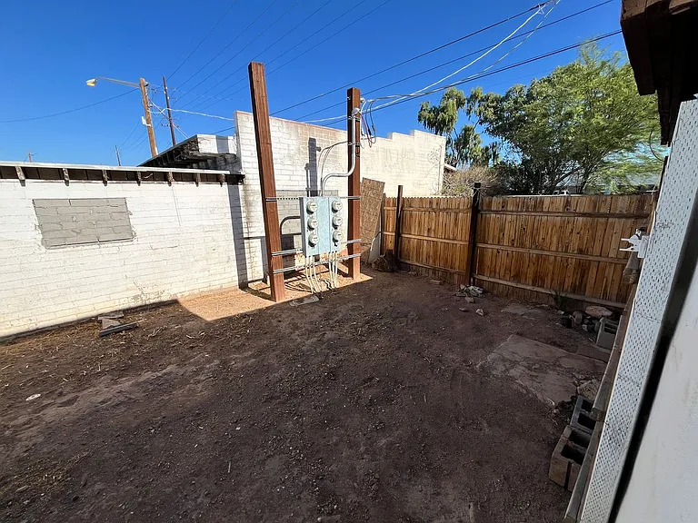 220 E Fort Lowell Rd — Photo 40