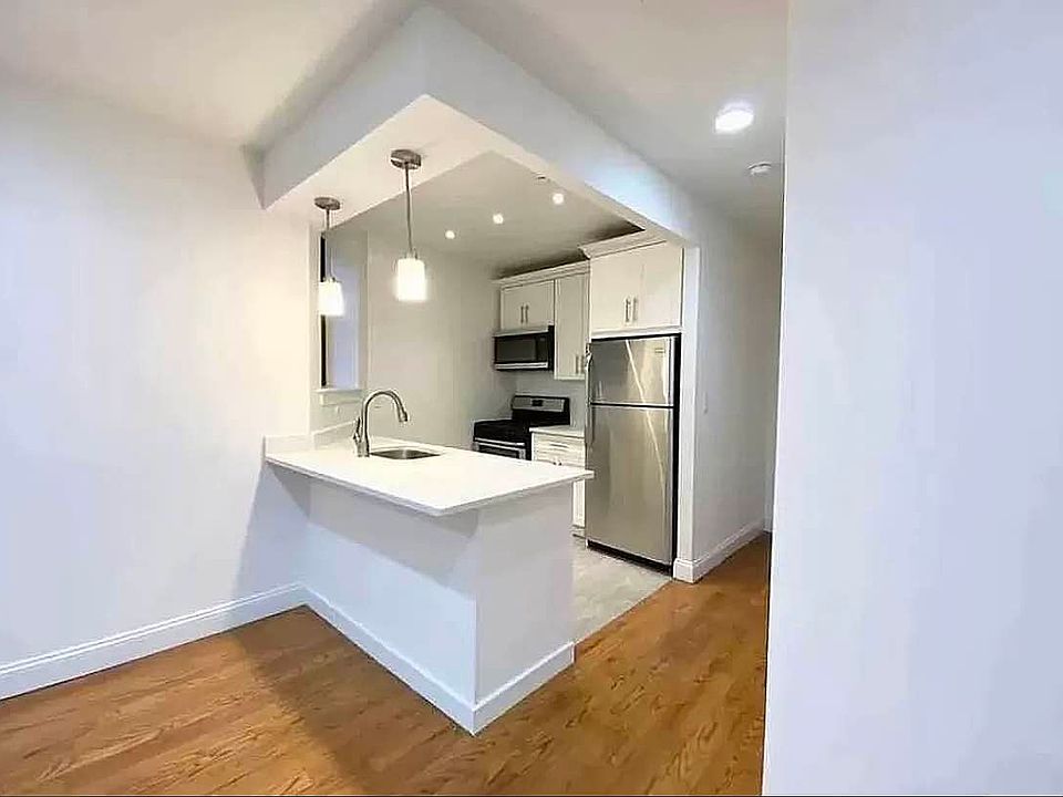 1st image of 28 W 132nd St APT 3A