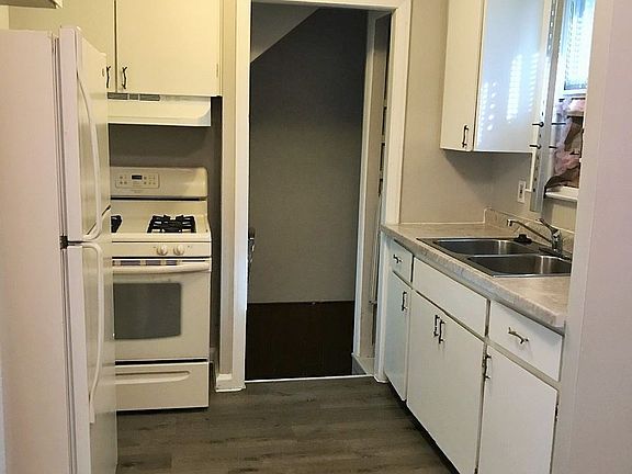 wash kitchen