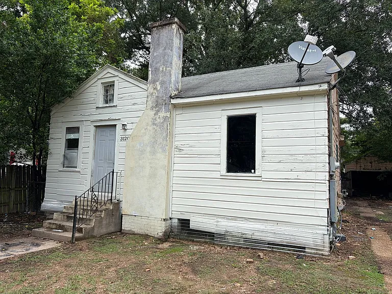 3120 Desoto St — Photo 2