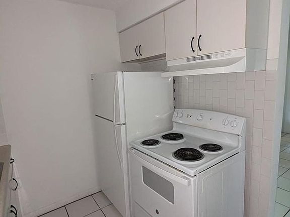 4th image of 737 NE 7th Ave APT 6
