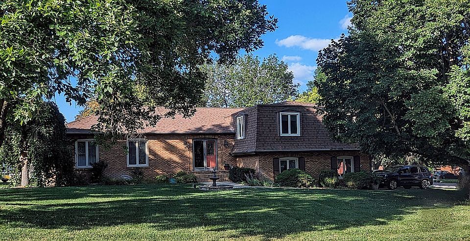 1st image of 1716 Imperial Rd