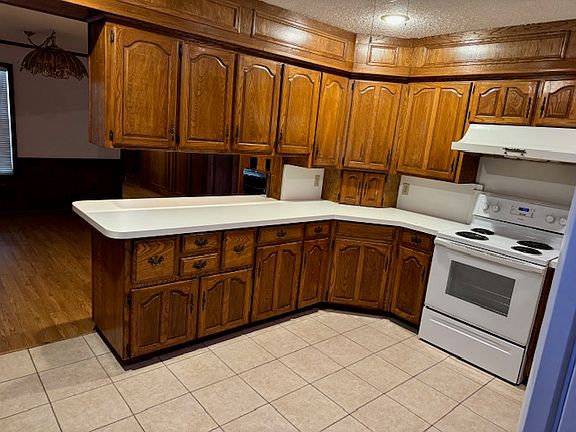 3rd image of 6014 Shelton St #6014