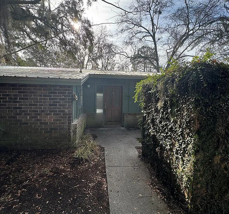 127 Cherokee Cir
