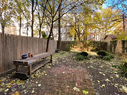 Sold by Townsley & Gay, LLC | media 20