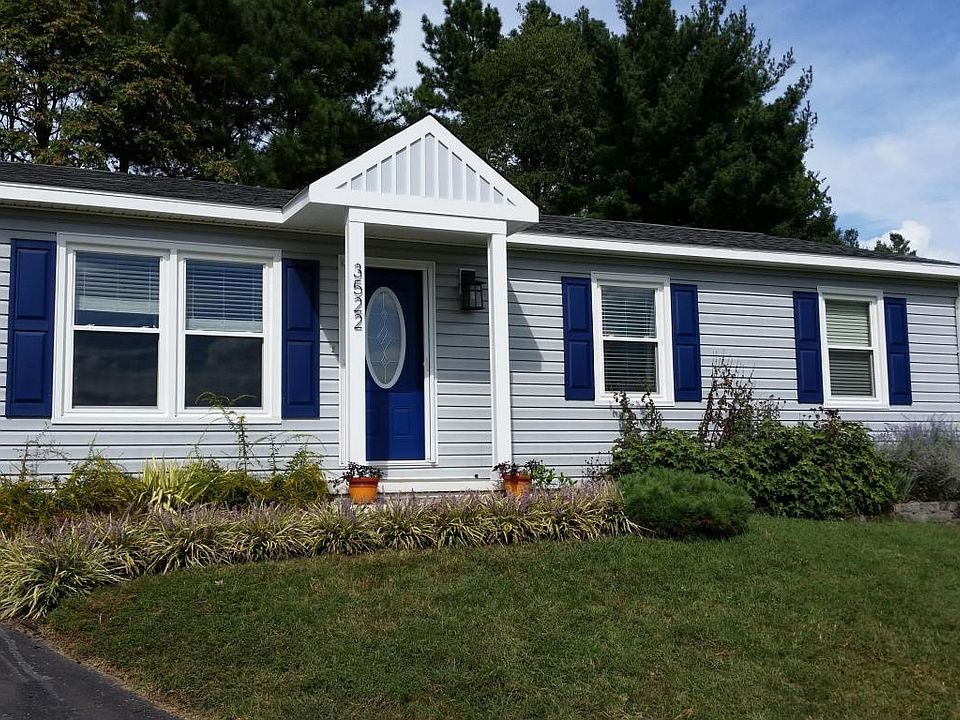 1st image of 3522 Brookrun Cir NE