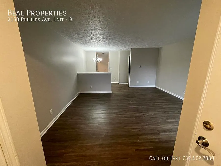 2 bed, 900 sqft, $1,365 — Photo 3