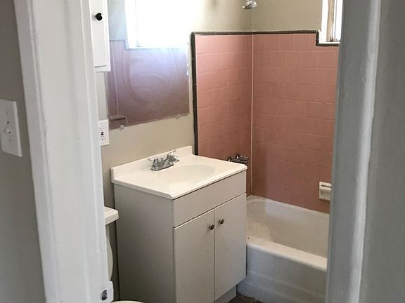5th image of 757 N H St APT 02