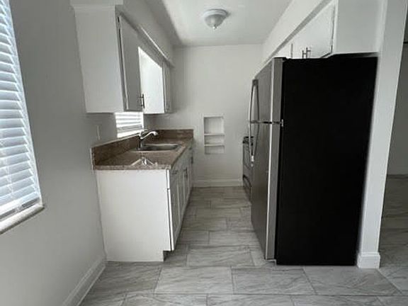3rd image of 3751 SW 59th Ter #3