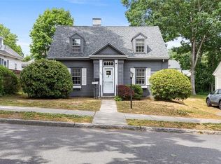 530 Montgomery St, Fall River, MA 02720