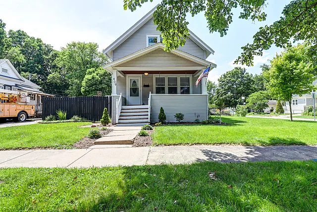 409 N McKinley Ave photo 1