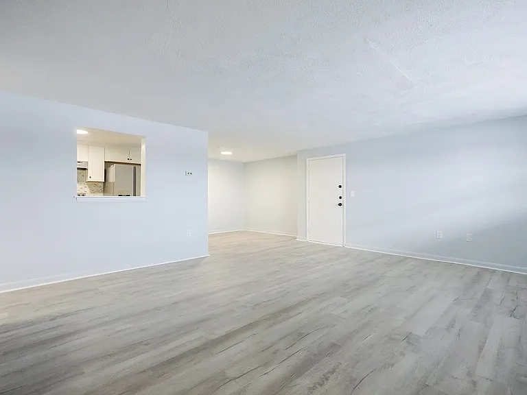 26 Williamsburg Ct #4 — Photo 9