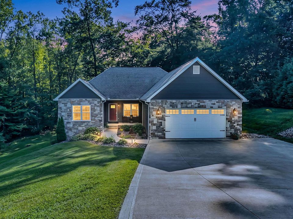 1st image of 599 Meadowdale Dr