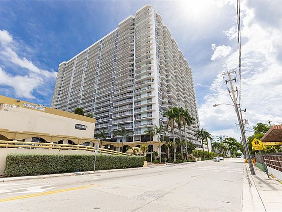 3rd image of 7601 E Treasure Dr APT 1621