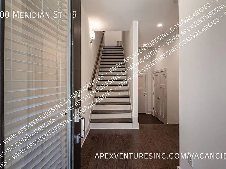 900 Meridian St #9 — Photo 2