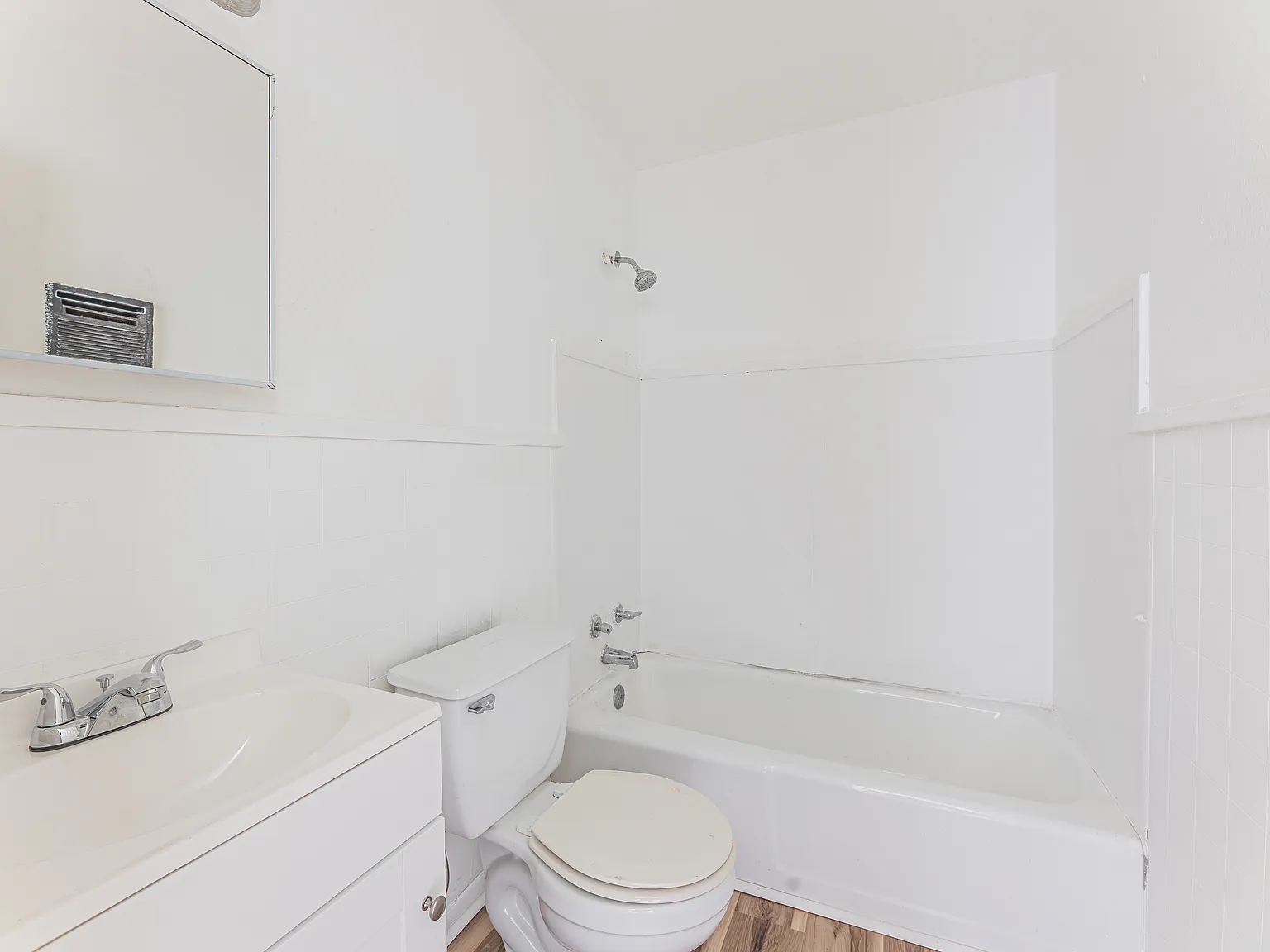 2 bed, 700 sqft, $695 — Photo 3