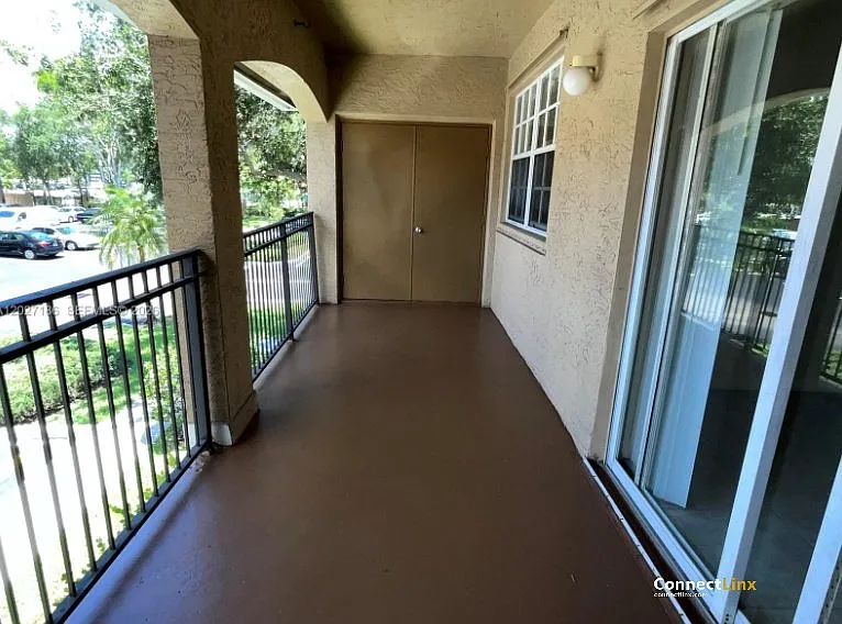 11700 SW 1st St — Photo 12