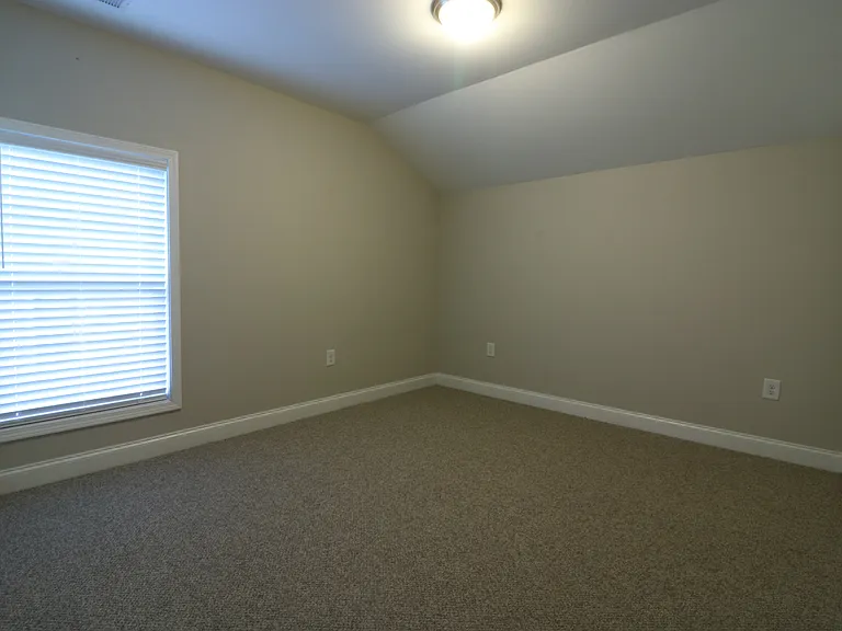 383 E Woodland Dr — Photo 18