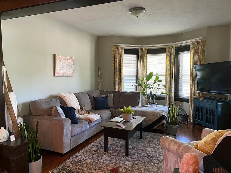 6214 Francis Ave — Photo 3