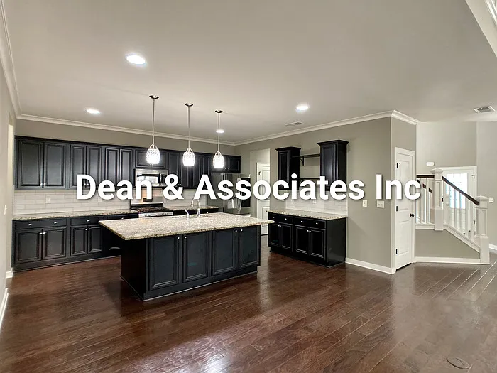 472 Lake Chelsea Way — Photo 8