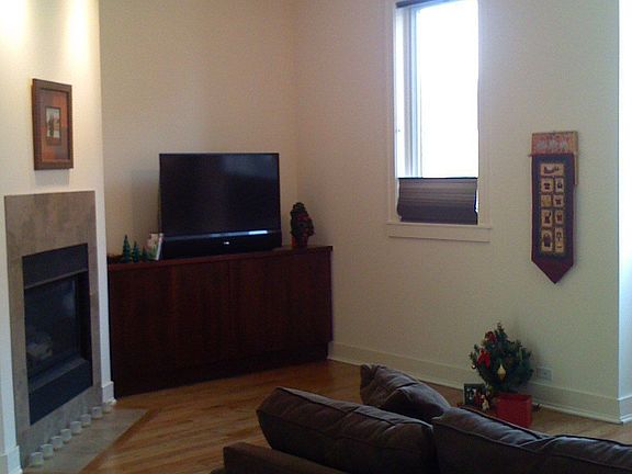 5th image of 1027 Leavenworth St