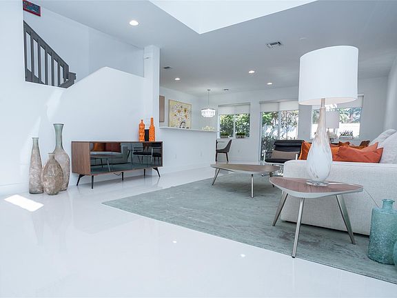 2nd image of 713 SE 1st Court #713