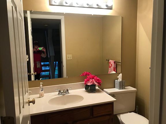 5th image of 1649 Shady Cove Ln