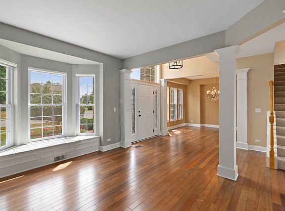 5th image of 24126 Hampshire Ln