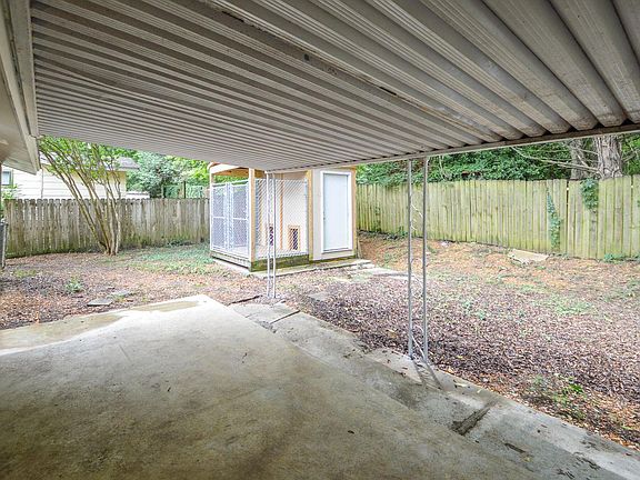 3rd image of 307 Ward Dr