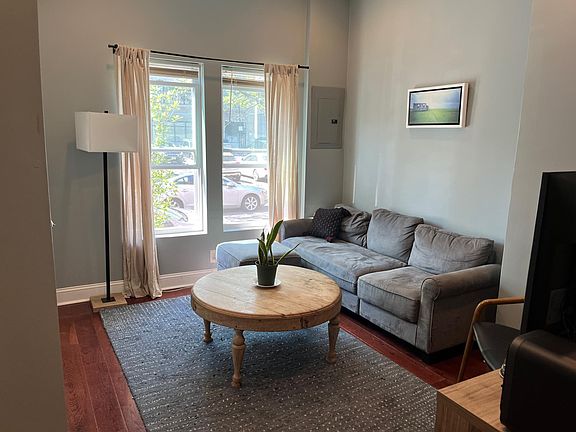 2nd image of 1415 N Lawrence St #1