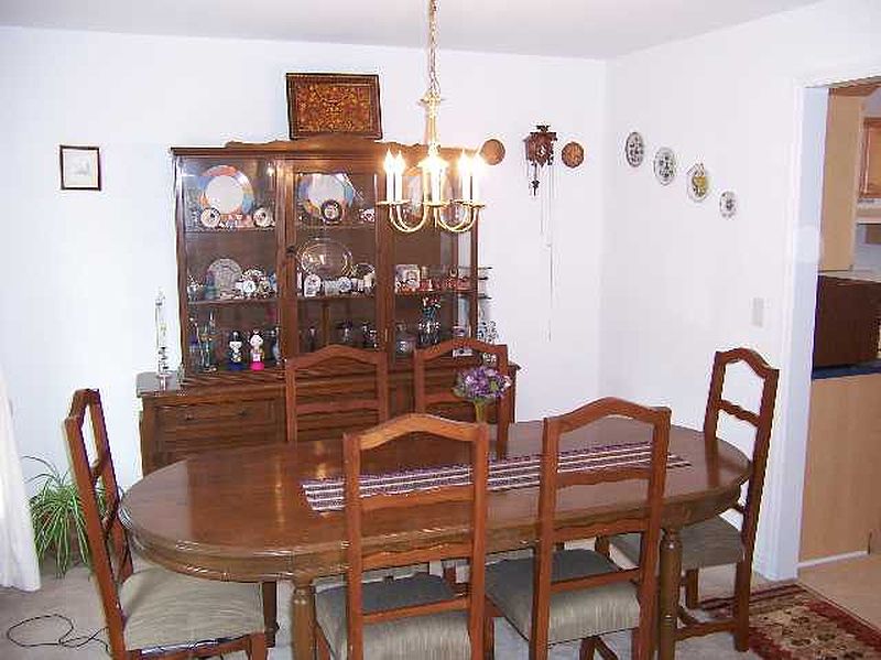 3rd image of 1138 CLUTE CREST Drive
