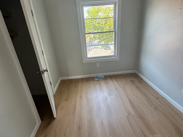 160 Pacific St #2 — Photo 13