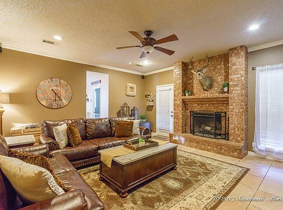 2nd image of 3310 Pinemont Dr