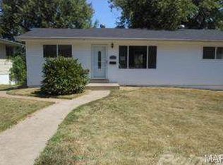 2565 Dorwood Dr, Saint Louis, MO 63136