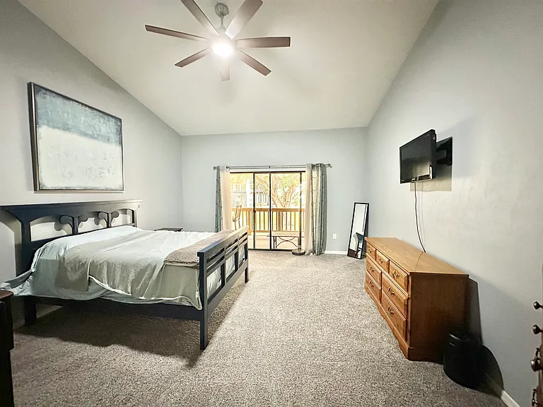 270 E Glassboro Ct #17-1B — Photo 25