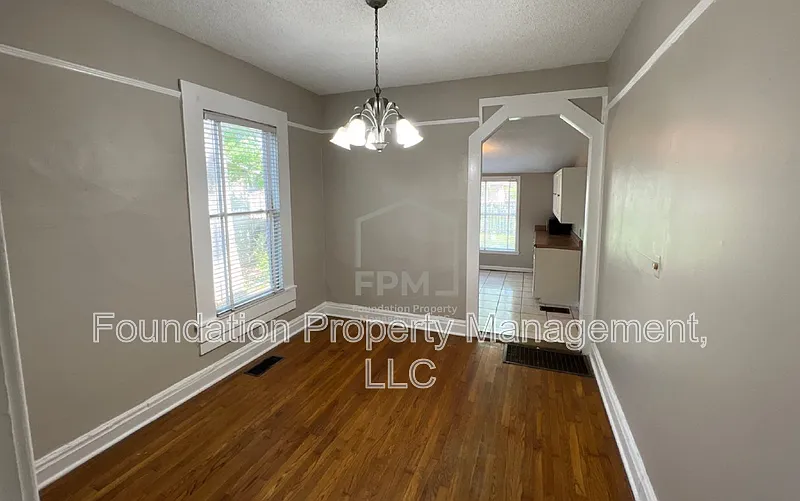 2 bed, 1.0 bath, 684 sqft, $1,050 — Photo 4