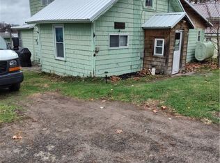 25 Lakeshore Rd, Pulaski, NY 13142