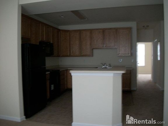 2nd image of 806 W Washington St Unit 109