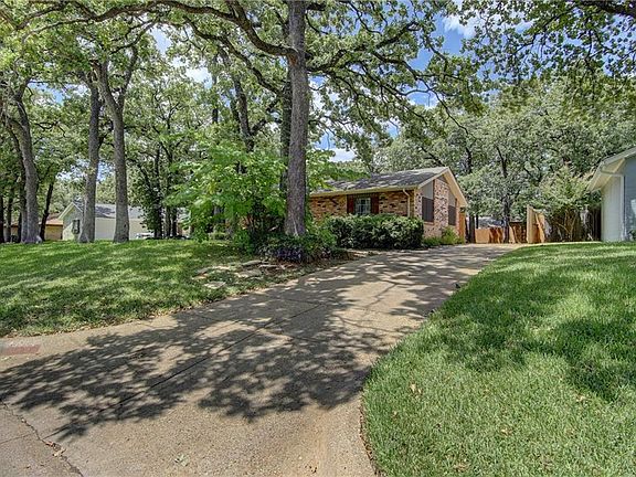 4th image of 3411 Hampshire Dr