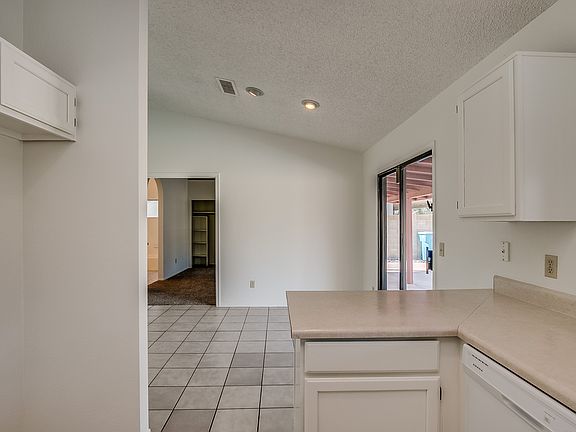 5th image of 8826 W Wilshire Dr