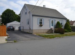 252 Pelham St, Fall River, MA 02721