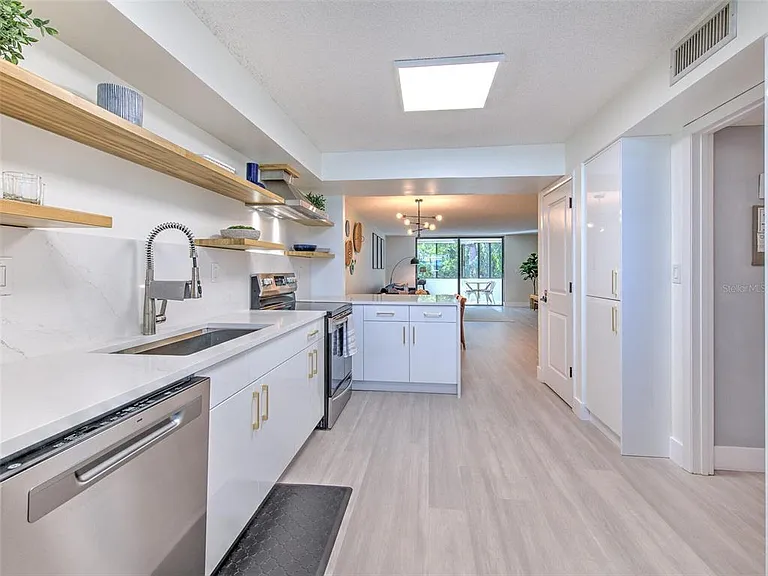 805 Bayport Way #805 — Photo 12